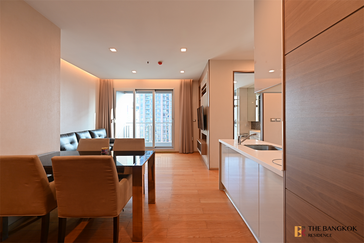 picture The Address Asoke Comfortable and Ready to Move-in near MRT Phetchaburi Station - 1/10