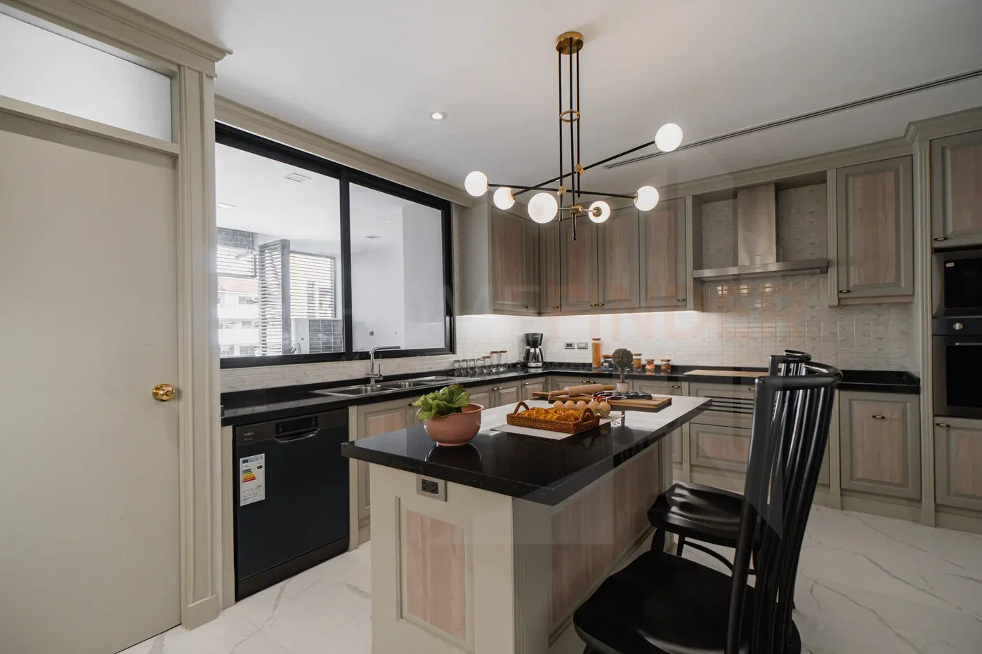 รูป Raveevan Suites 4 bedrooms, for rent - รูปที่ 9/10