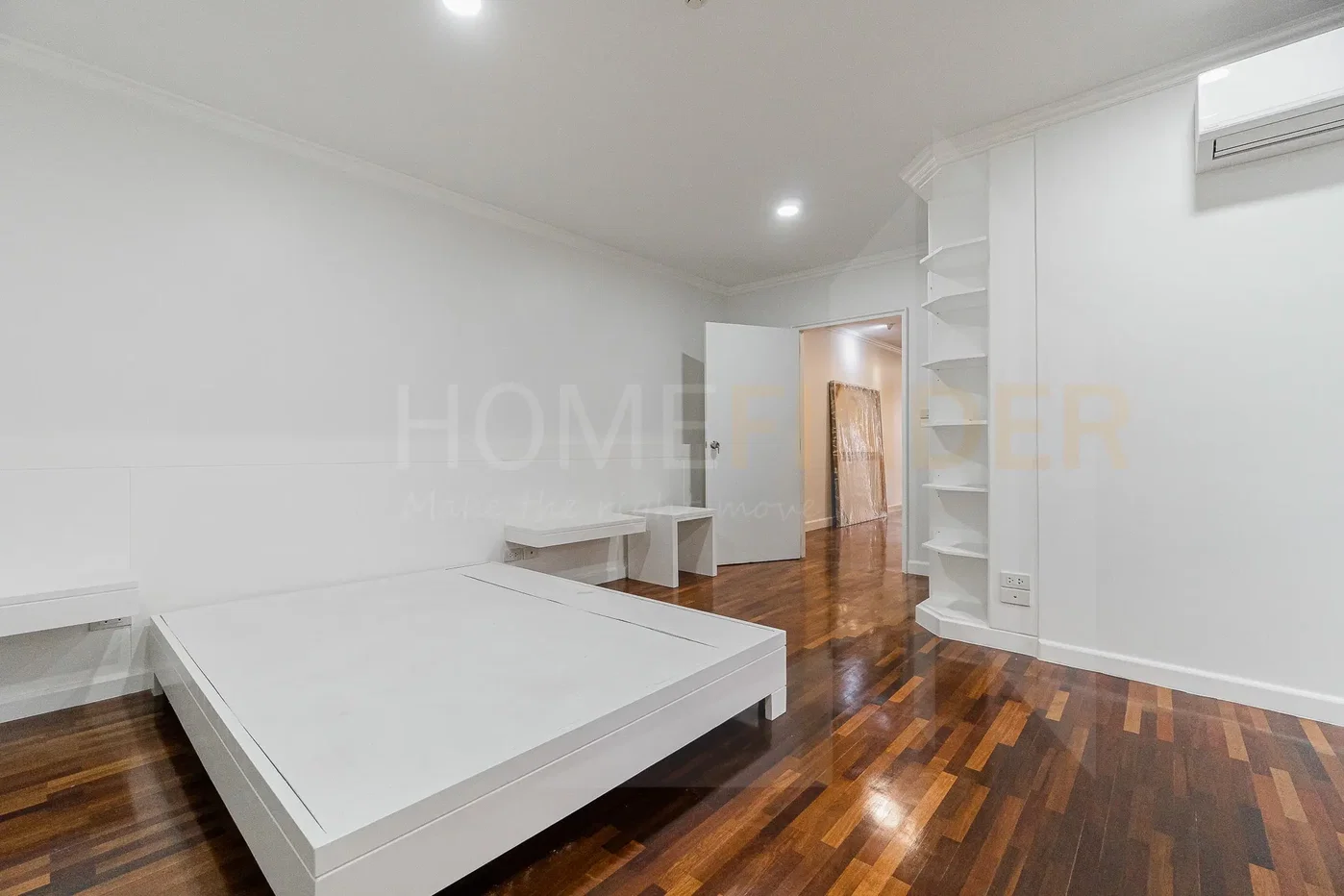picture City Lakes Tower Sukhumvit 16 3 bedrooms, for rent - 8/15