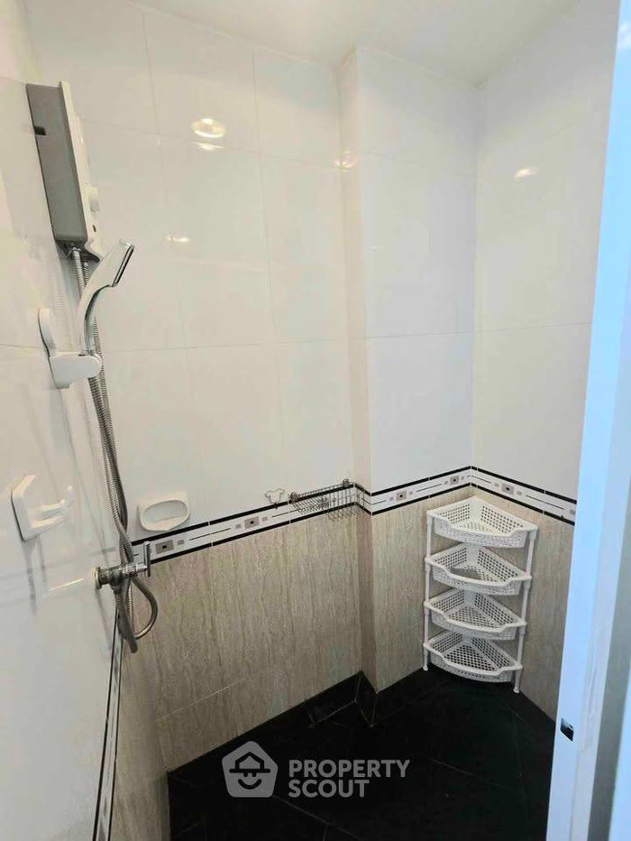 รูป คอนโด 2-ห้องนอน ที่ ซีซี คอนโดมิเนียม 1 (โชคชัยคอนโด) ใกล้ พัทยาตะวันออก (ID 3258202) - รูปที่ 9/15