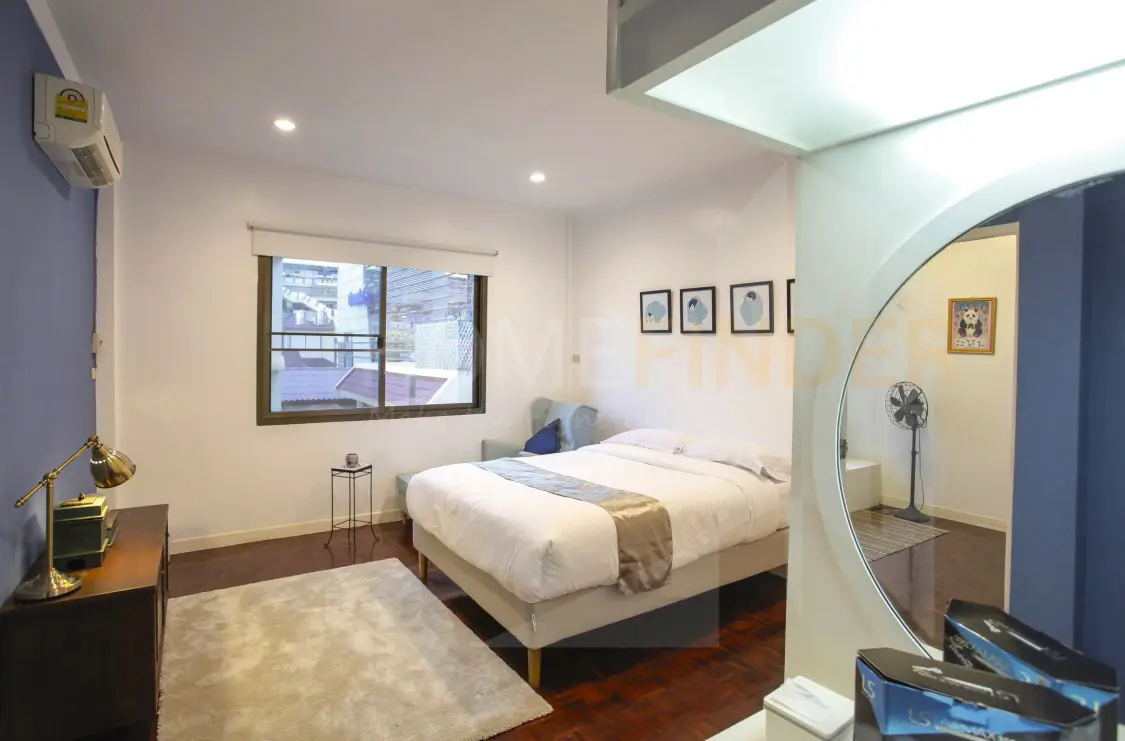 picture Townhome Ploenchit 4 bedrooms, for rent - 8/9
