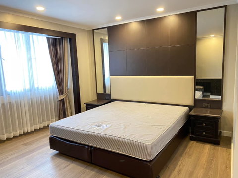 2 ห้องนอน | 2 ห้องน้ำ | BTS Nana | 80 ตร.ม. | 35,000 บาท/เดือน | ชั้น 12 — Omni Tower กรุงเทพฯ