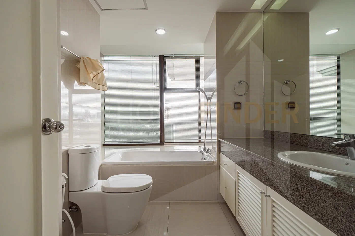 รูป Baan Yen Akard 3 bedrooms, for rent - รูปที่ 7/9