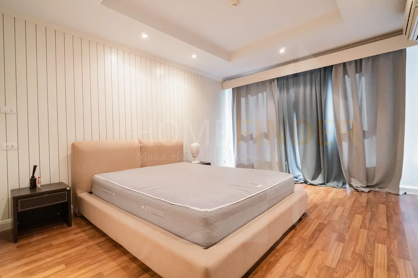 picture Avenue 61 condominium 1 bedroom, for rent - 4/15