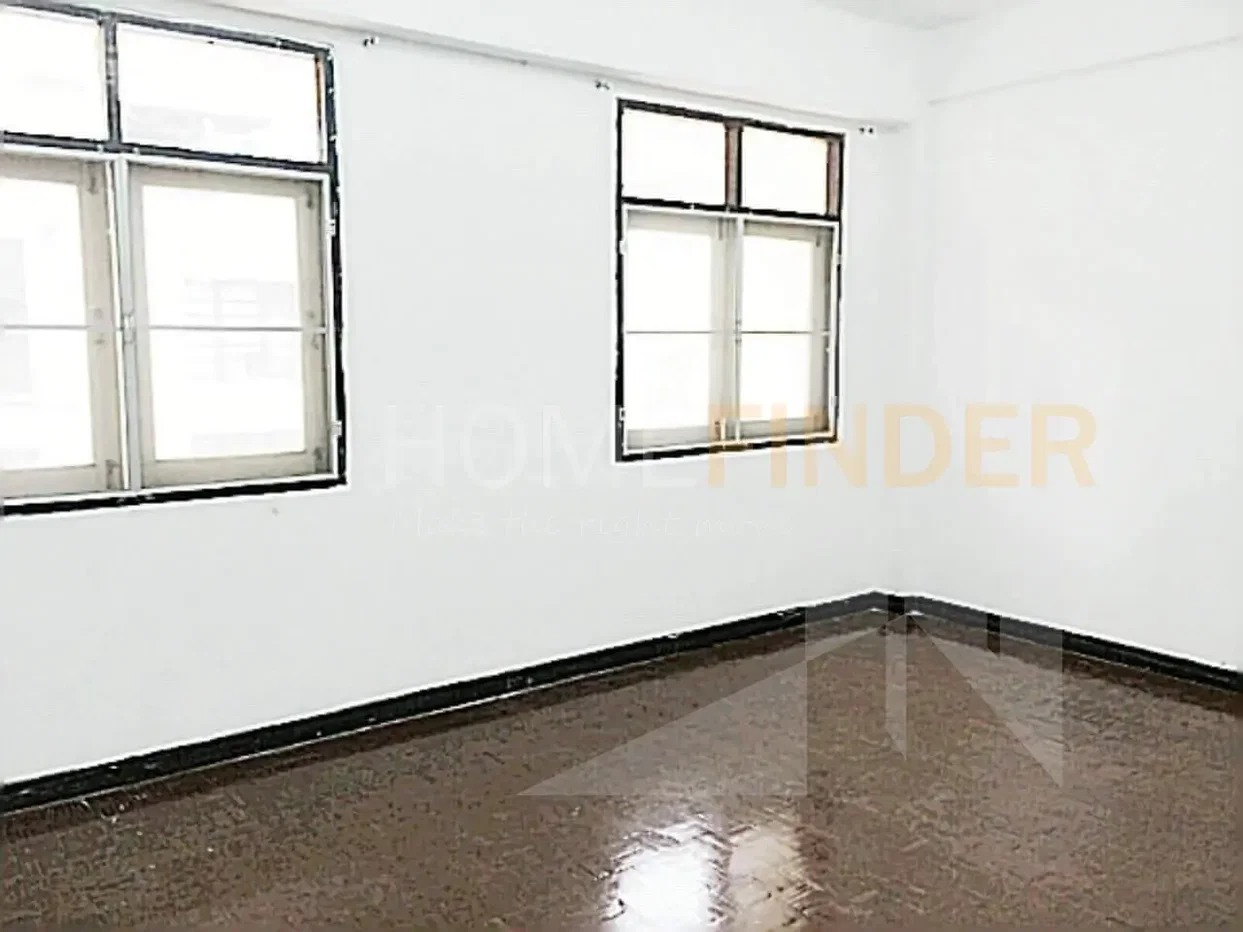 picture House Sukhumvit 18 9 bedrooms, for rent - 3/7