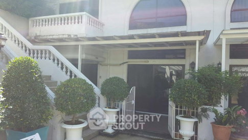 ห้องกว้าง 1 ห้องนอน 70 ตร.ม. Kiarti Thanee City Mansion ใกล้ MRT เพชรบุรี (ID 1257779)