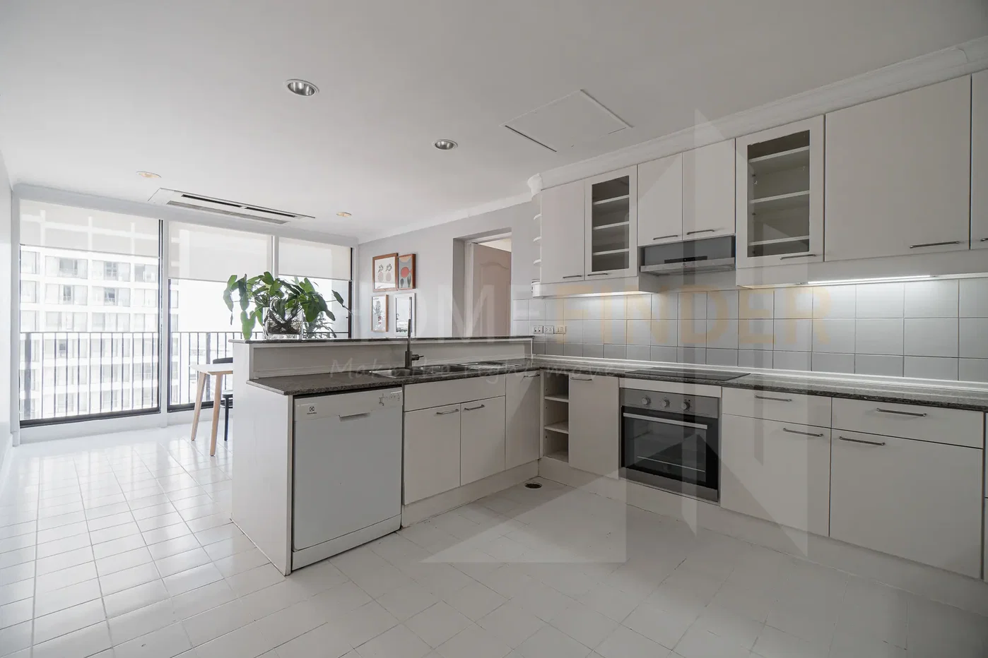 รูป Bangna Pride Hotel & Residence 4 bedrooms, for rent - รูปที่ 3/10