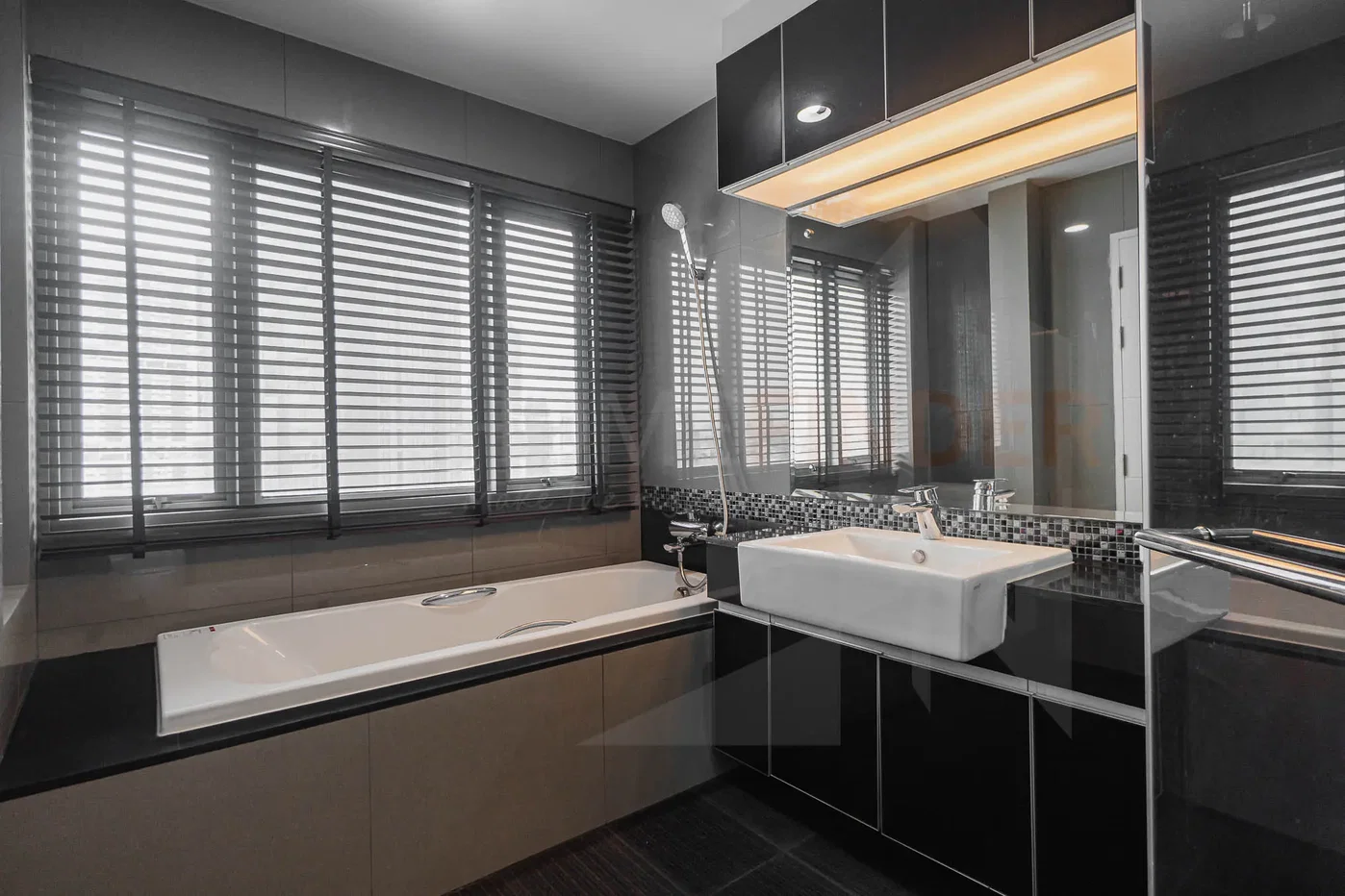 รูป The Crest Sukhumvit 34 1 bedroom, for rent - รูปที่ 8/13