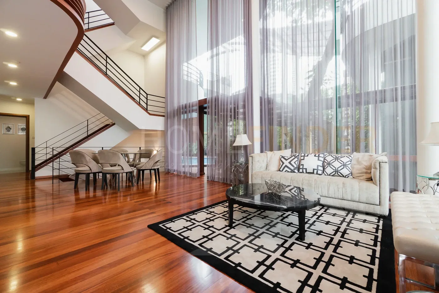 picture Levara Residence 3 bedrooms, for rent - 1/23