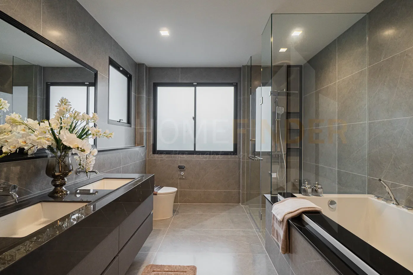 picture Grand Bangkok Boulevard Ramintra-Kasetnawamin 4 bedrooms, for sale - 9/11