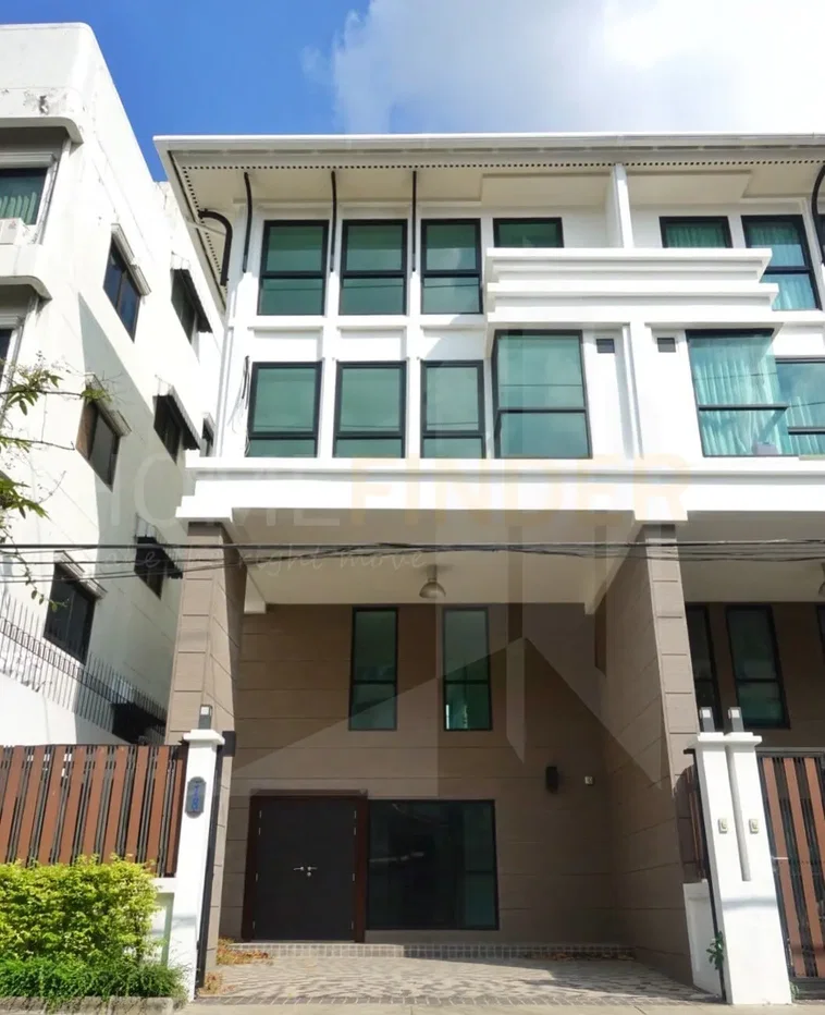 รูป Townhouse Soi Narathiwas 4 bedrooms, for rent - รูปที่ 10/10