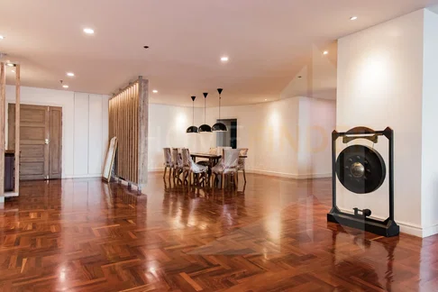 Kallista Mansion 3 bedrooms, for rent