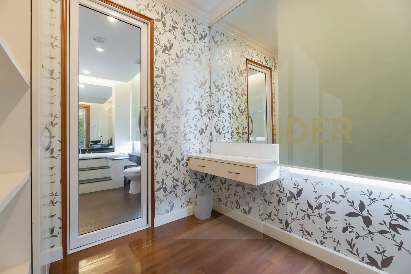 รูป Baan Klang Krung Thonglor- Spacious 4 bedroom house for rent in Thong lo, Bangkok 4 bedrooms, for rent - รูปที่ 27/39