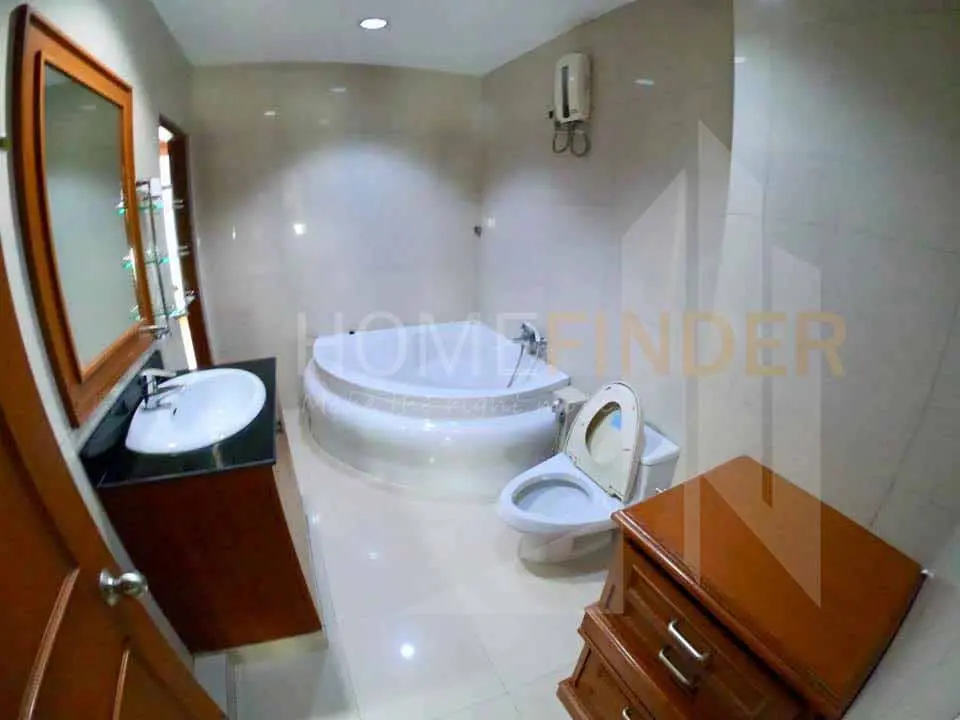 รูป Baan Klangkrung Thonglor 4 bedrooms, for rent - รูปที่ 7/8
