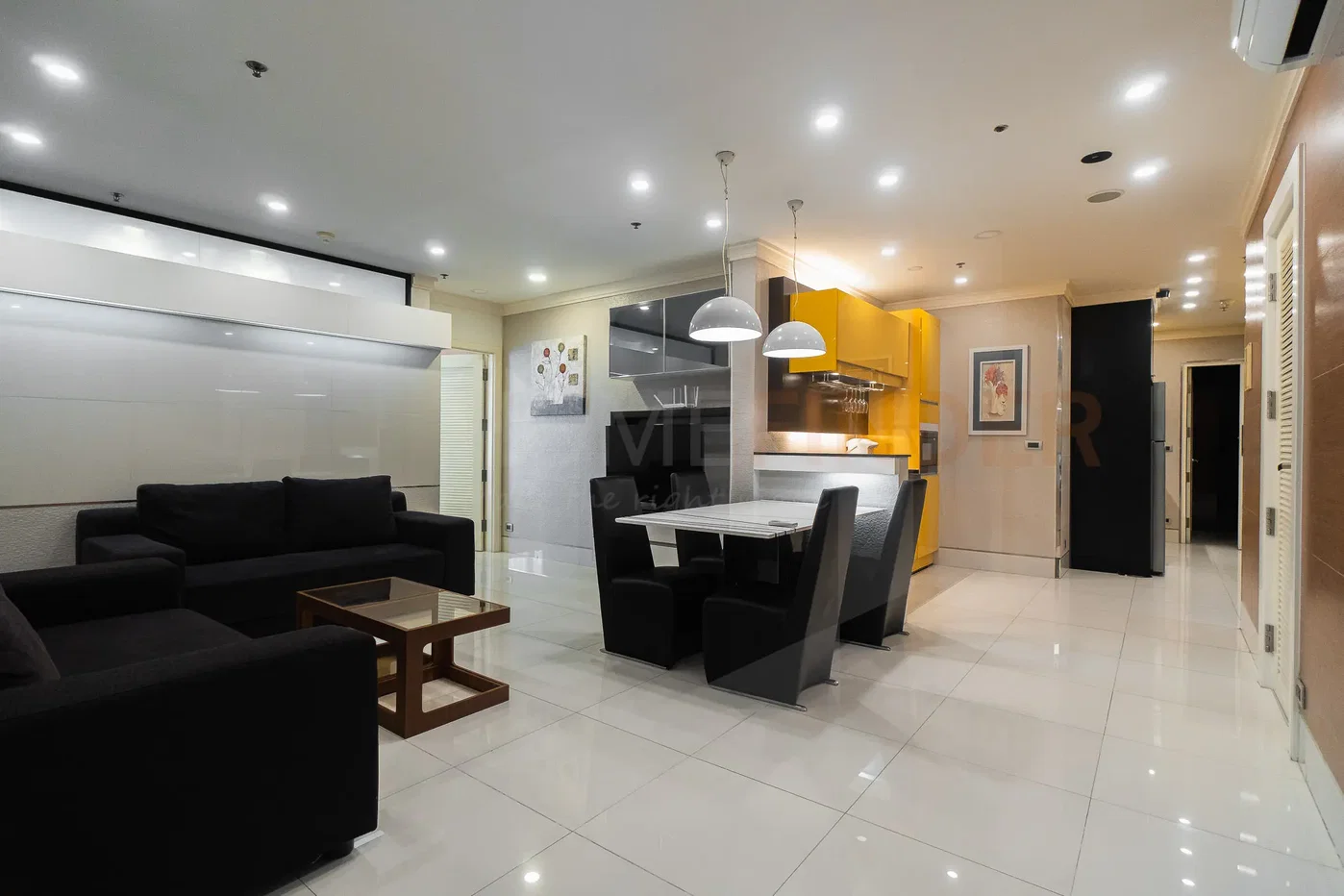 picture Master Centrium Condominium 2 bedrooms, for rent - 2/11
