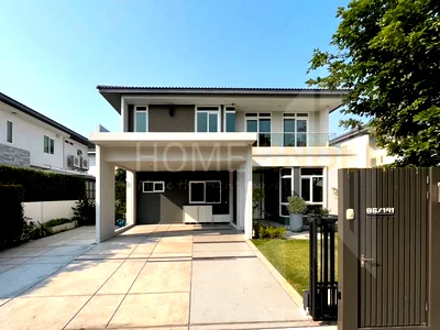 Houses for rent Bang Plee Samut Prakarn : Mantana Bangna Km.7 4 bedrooms, for rent
