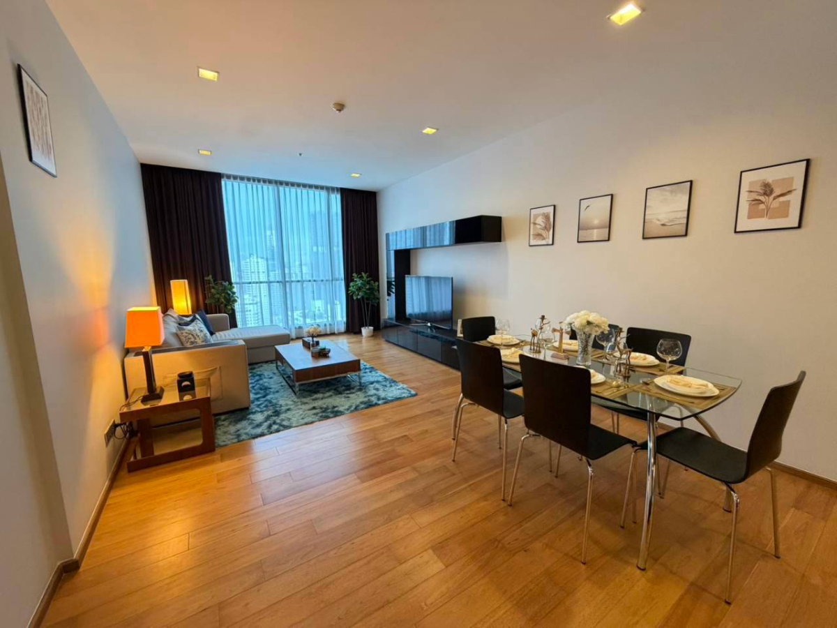 picture HYDE Sukhumvit 13 | High-Floor 2BR | 77.4 Sq.m. | Panoramic City View | THB 14M - 11/18