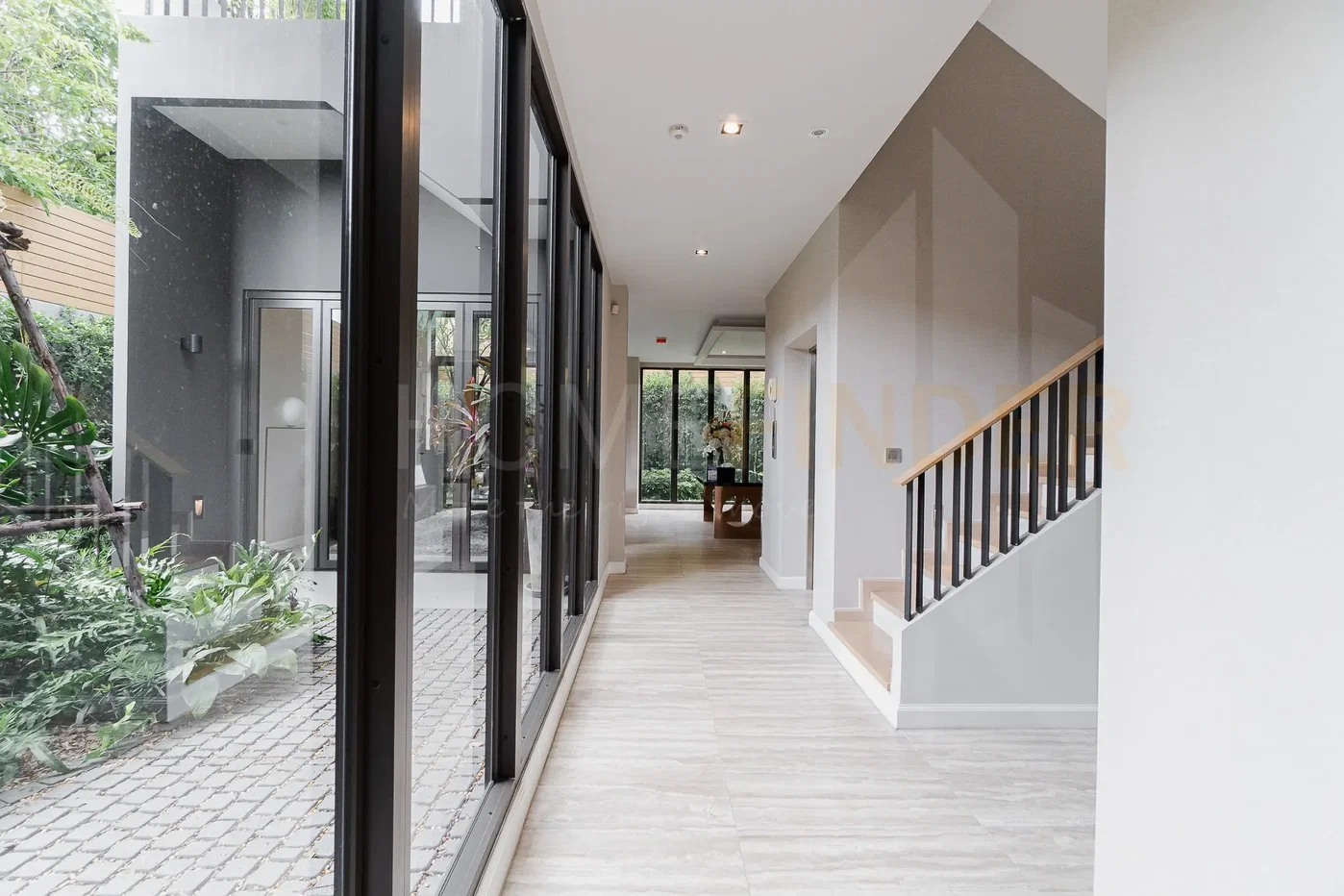 รูป Arna Ekkamai 65 - 4 bedroom house in Ekamai, Bangkok 4 bedrooms, for sale - รูปที่ 2/19