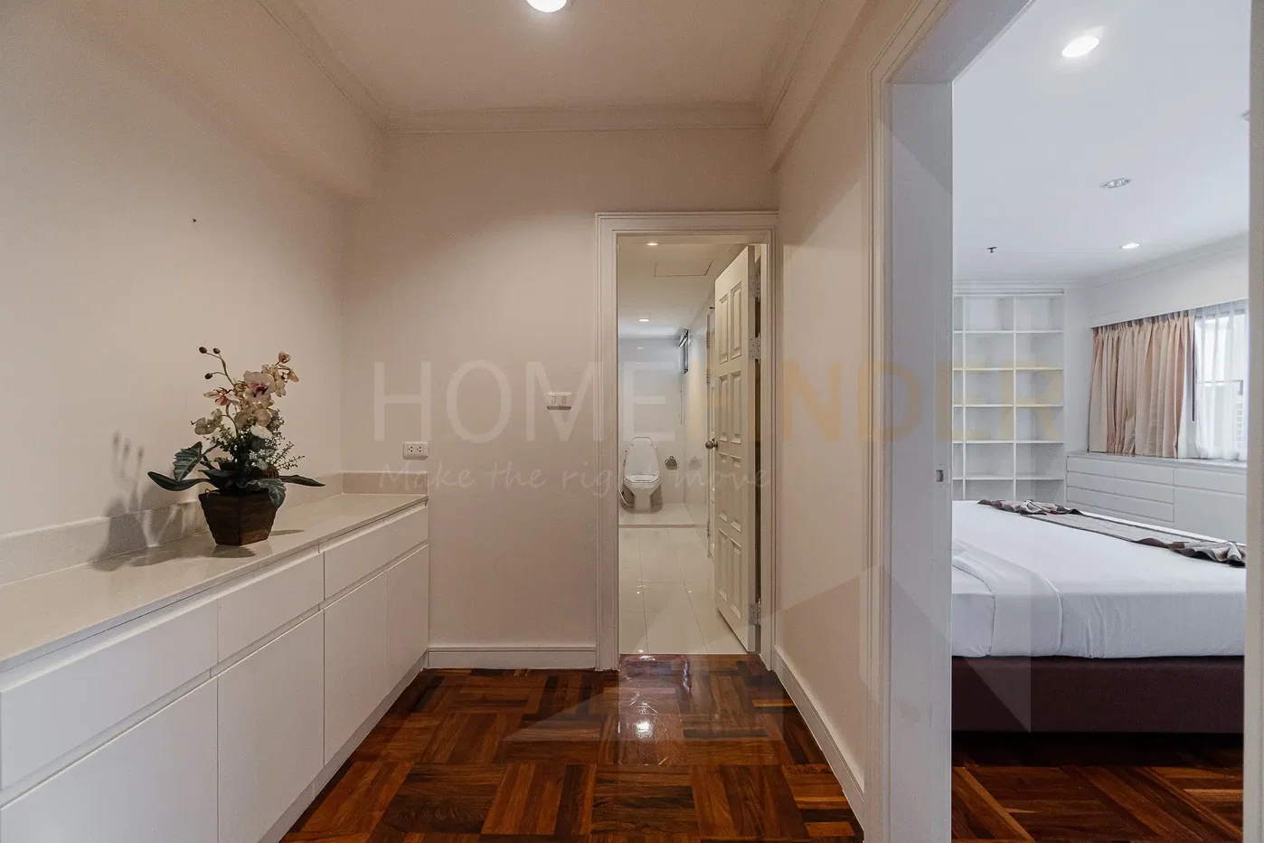 picture Centre Point Residence Phromphong Bangkok 4 bedrooms, for rent - 6/18
