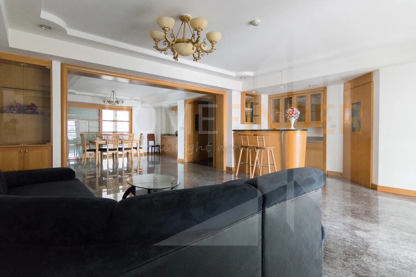 picture Royal Castle 3 bedrooms, for rent - 3/22