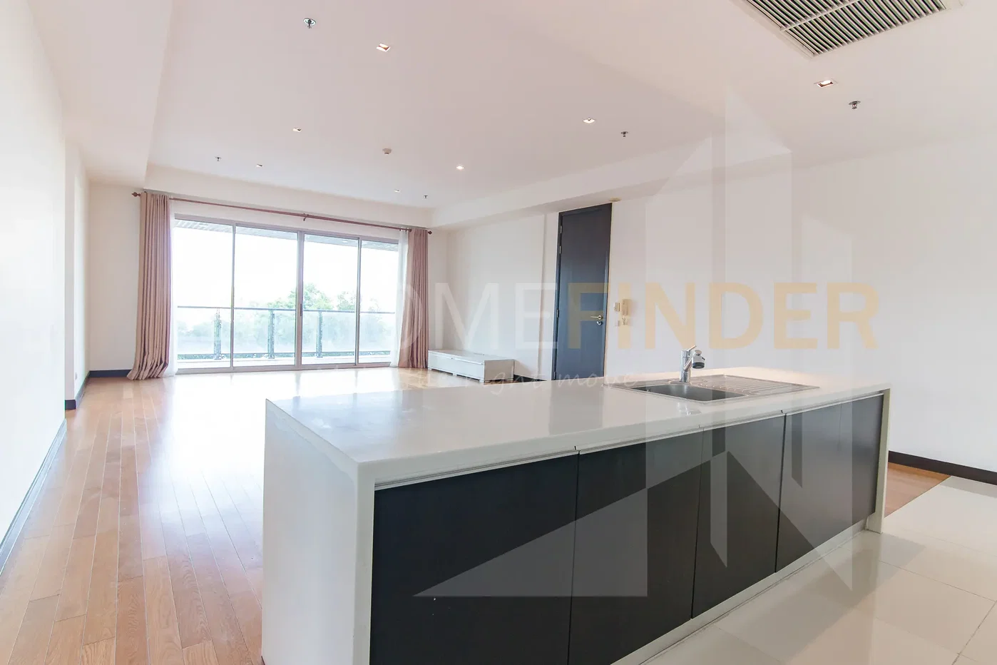 picture The Lofts Yennakart 3 bedrooms, for rent - 8/10