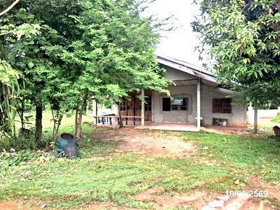 HOME 189 Sq.w. Selaphum Roi Et for 981,000