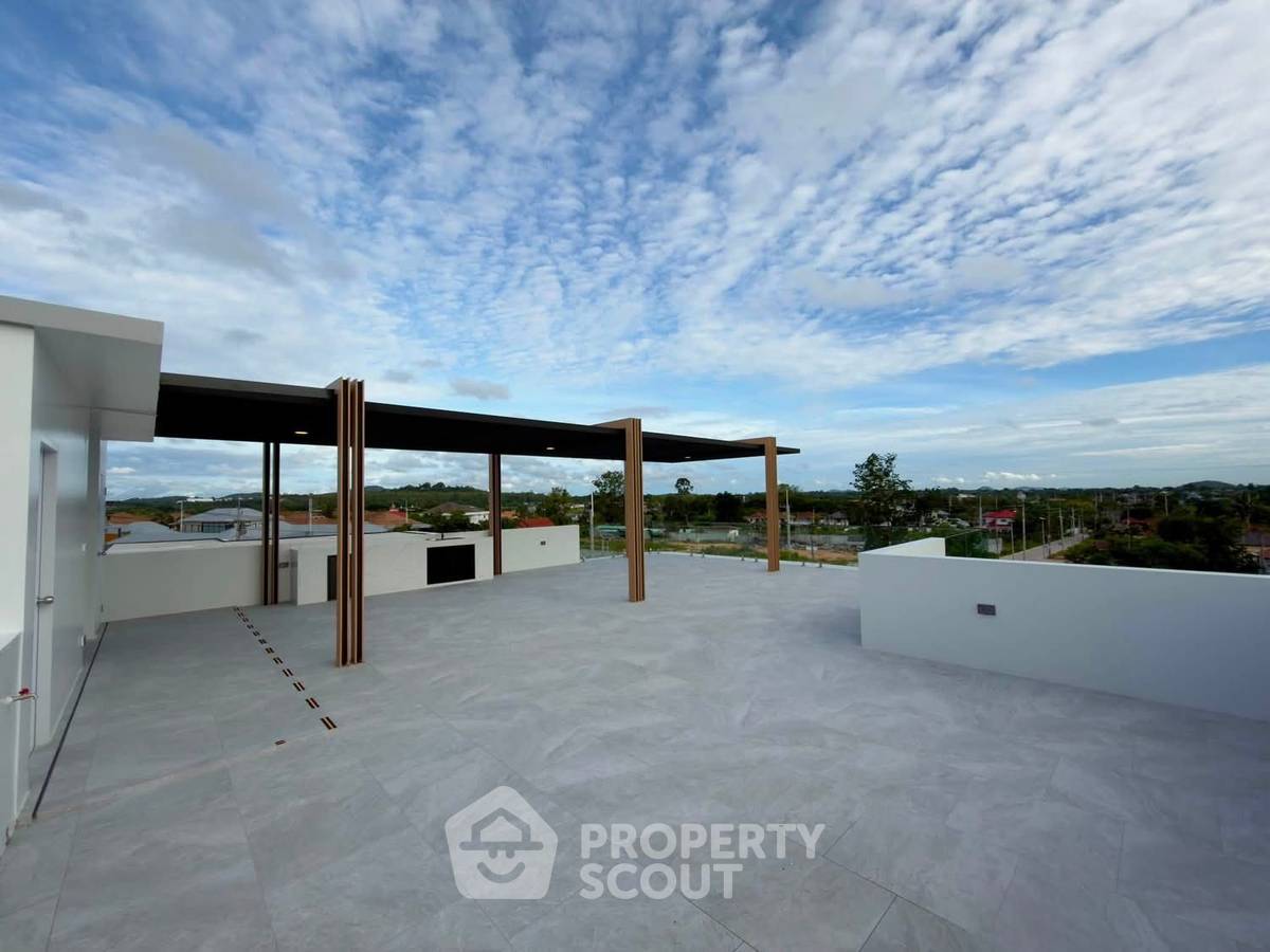 รูป วิลล่า 4-ห้องนอน ใกล้ เมืองพัทยา (ID 3256399) - รูปที่ 19/20