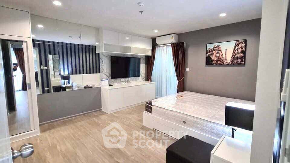 รูป คอนโด 2-ห้องนอน ที่ รีเจ้นท์โฮม บางซ่อน 28 ใกล้ MRT บางซ่อน (ID 3256190) - รูปที่ 2/18