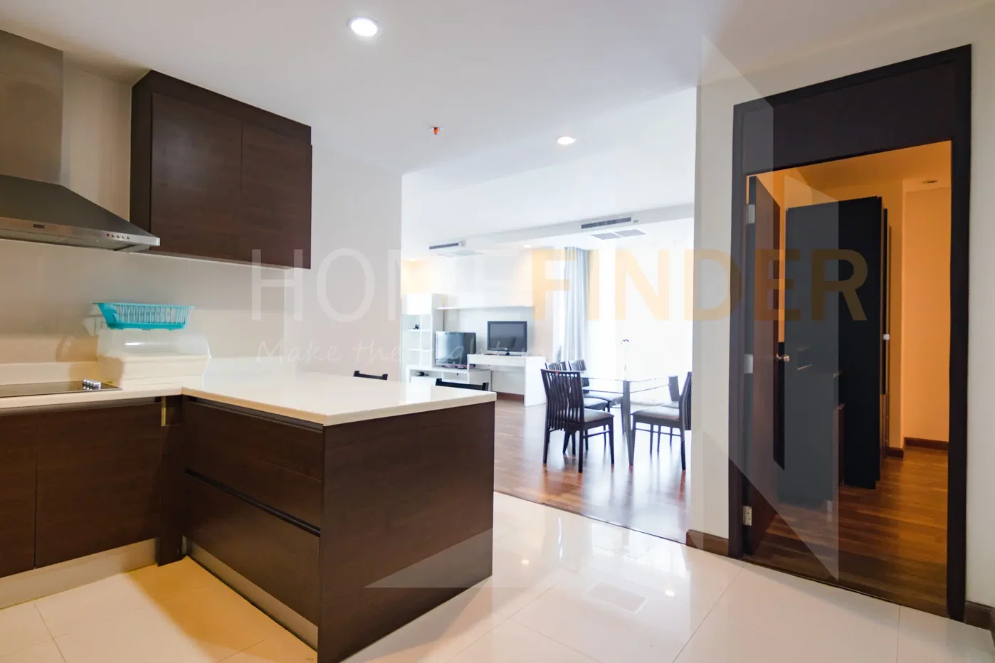 รูป The Rajdamri Residence 2 bedrooms, for rent - รูปที่ 2/18