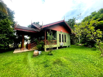 Houses for sale Wat Sidon Chaipatung Ngam (Mea Getnoi) : 💰 For Sale! Riverside Garden House on 8+ Rai, Pa Phai, San Sai 📞 063-6649056