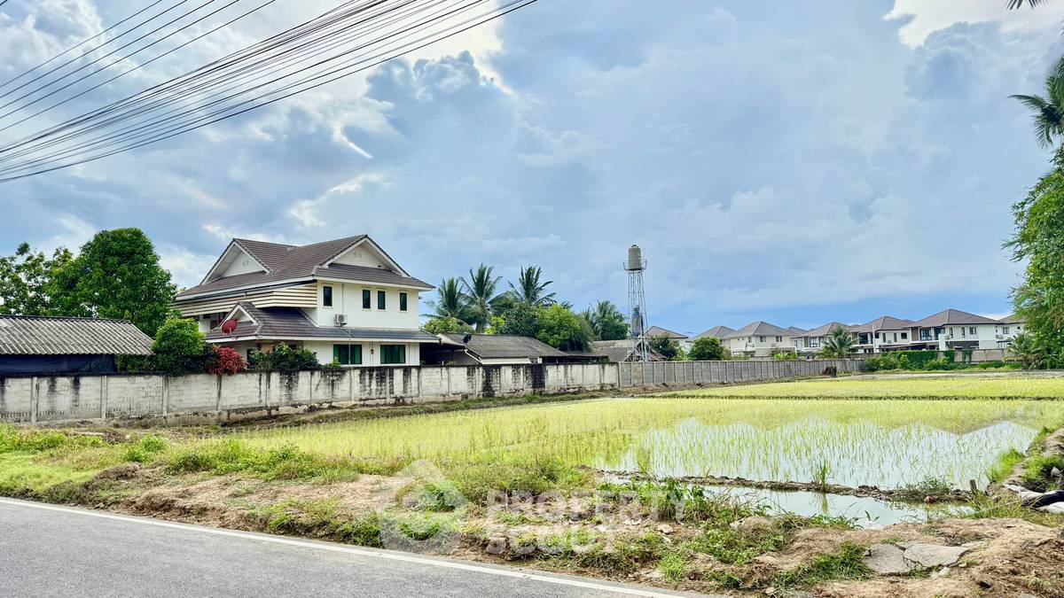 รูป ที่ดินสำหรับปล่อยขาย 4,552 ตารางเมตร แถว ใน หนองจ๊อม (ID 3256245) - รูปที่ 2/5