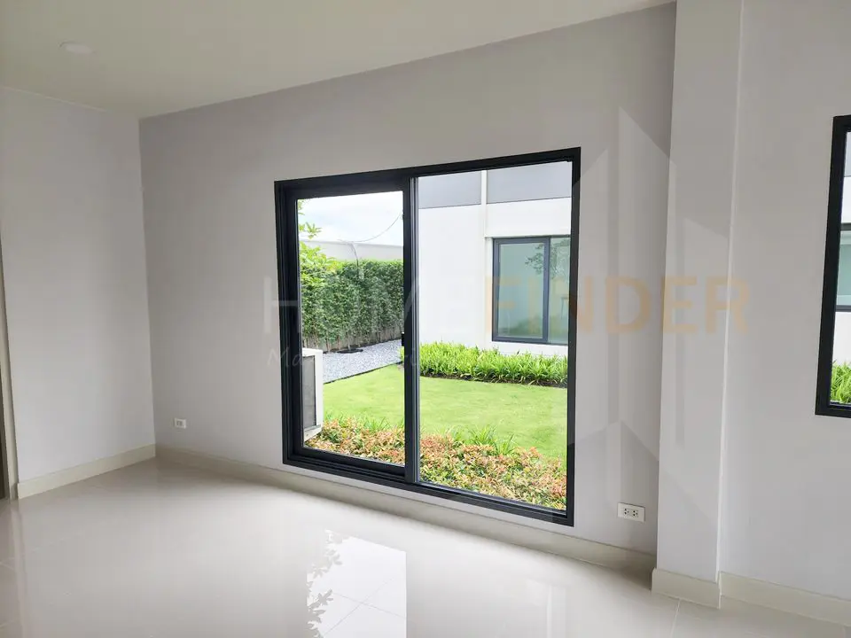 รูป Centro Bangna (New Project) 4 bedrooms, for rent - รูปที่ 2/10
