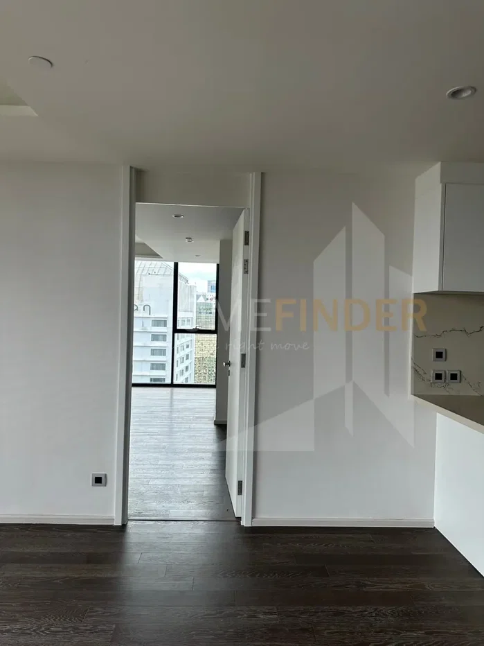 รูป MUNIQ Sukhumvit 23 3 bedrooms, for sale - รูปที่ 2/8