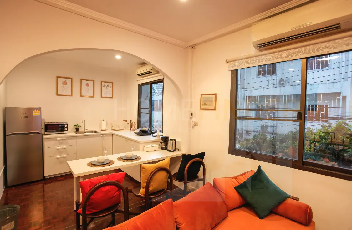 picture Townhome Ploenchit 4 bedrooms, for rent - 1/9