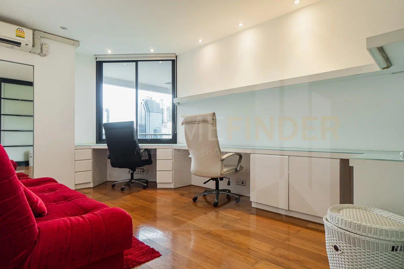 picture Lake Green 2 bedrooms, for rent - 6/10