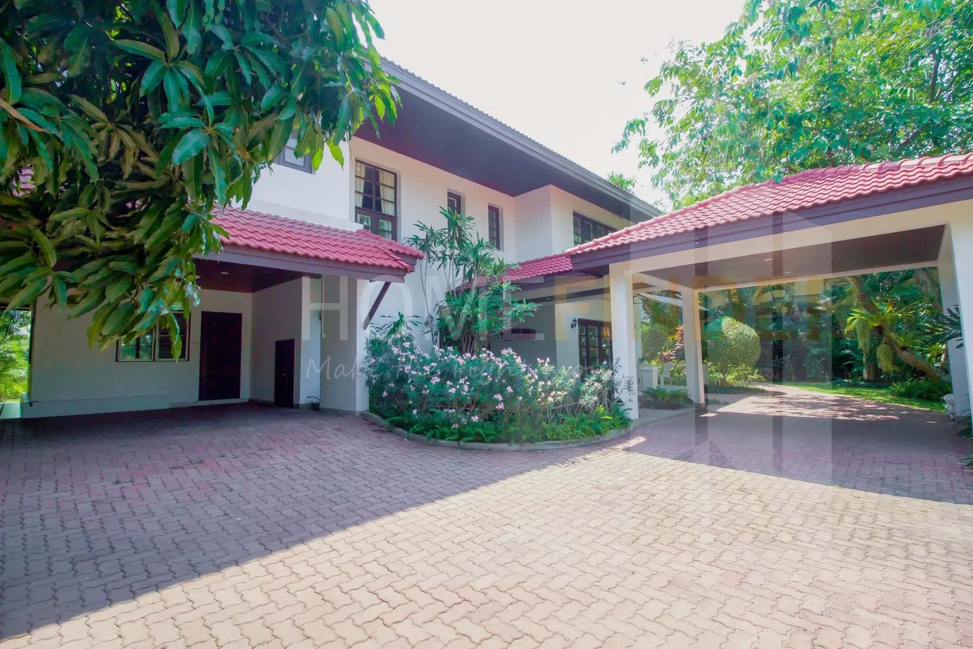 รูป Lakeside Villa1 3 bedrooms, for rent - รูปที่ 1/8
