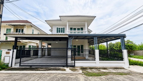 Newly Renovated! 2-Storey Corner Detached House, 50 sq.wah,Piyawarom 4, Ban Kluai–Sai Noi, Nonthaburi