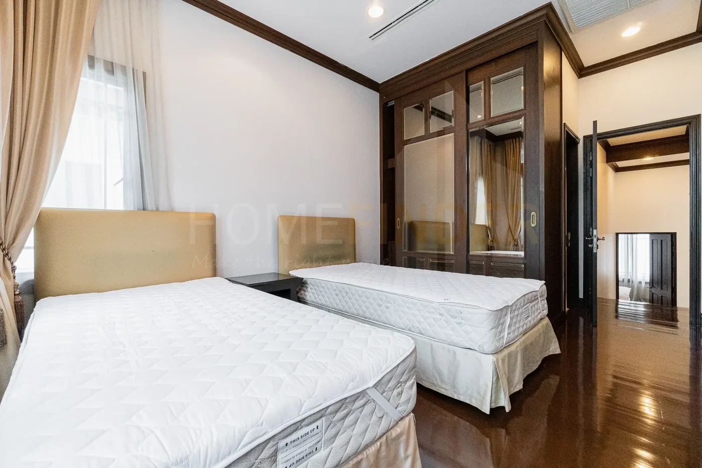 รูป L&H Villa Sathorn - Beautiful 4 Bedroom house and swimming pool Sathorn, Bangkok 4 bedrooms, for rent - รูปที่ 7/19