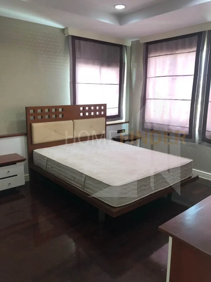 รูป Town Home (Nang Lin Gee Road) 3 bedrooms, for rent - รูปที่ 3/11