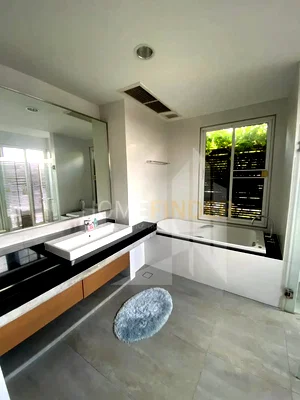 คอนโดให้เช่า : Narasiri Pattanakarn-Srinakarin 4 bedrooms, for rent