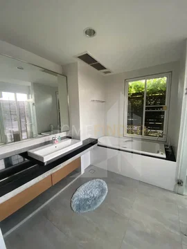 Narasiri Pattanakarn-Srinakarin 4 bedrooms, for rent