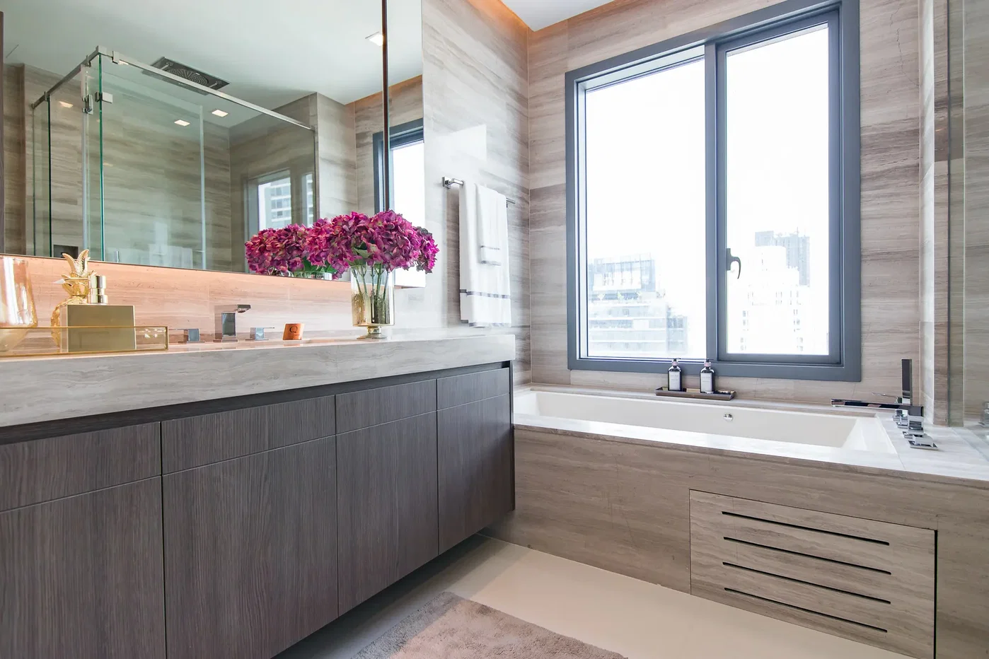 รูป Q1 Sukhumvit 3 bedrooms, for sale - รูปที่ 10/11