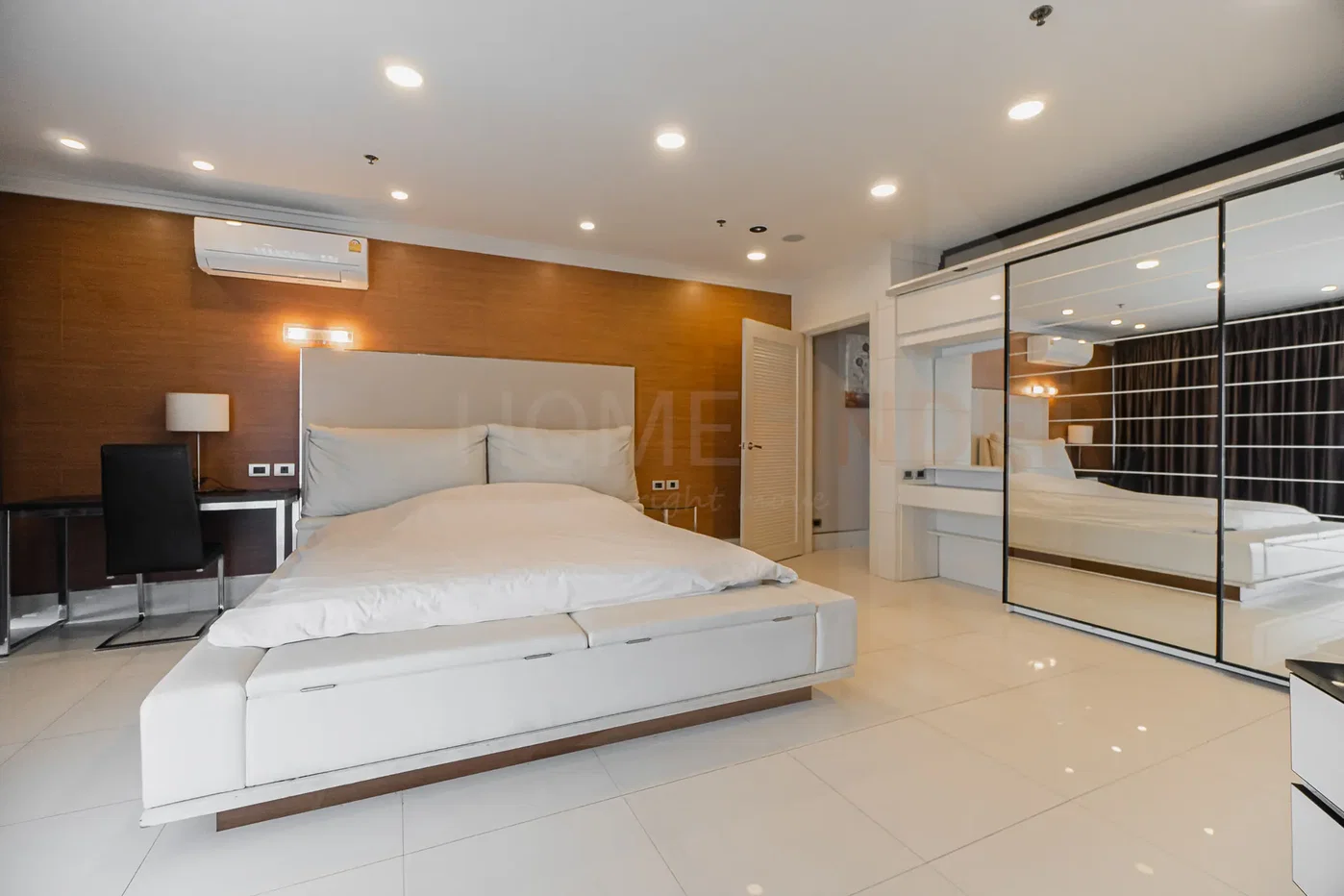 picture Master Centrium Condominium 2 bedrooms, for rent - 5/11