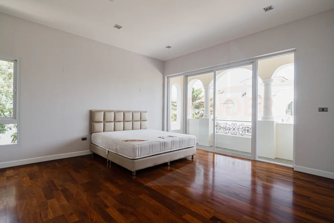 รูป Two Grand Monaco Bangna-Wongwaen 4 bedrooms, for rent - รูปที่ 4/23