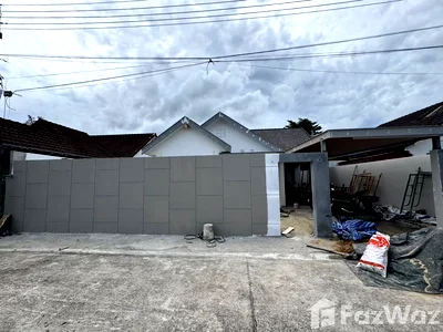 Houses for sale Phuket : 3 Bedroom Villa for sale in Chalong, Phuket  6740305