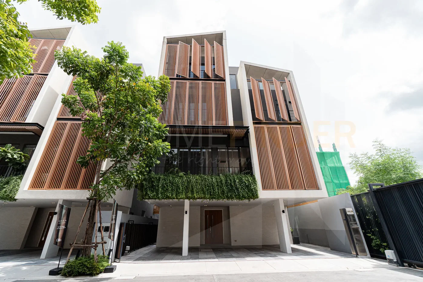 รูป Arna Ekkamai 65 - 4 bedroom house in Ekamai, Bangkok for sale 4 bedrooms, for sale - รูปที่ 19/19