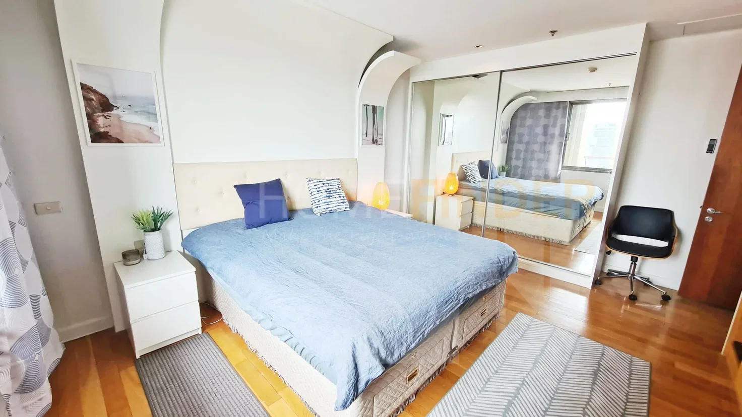 picture The Lakes 2 bedrooms, for rent - 4/8