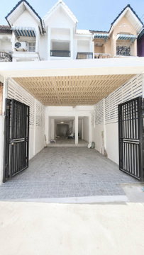 CB121 Townhouse for sale 3 Br, Lat Phrao-Pradistmanudharm.