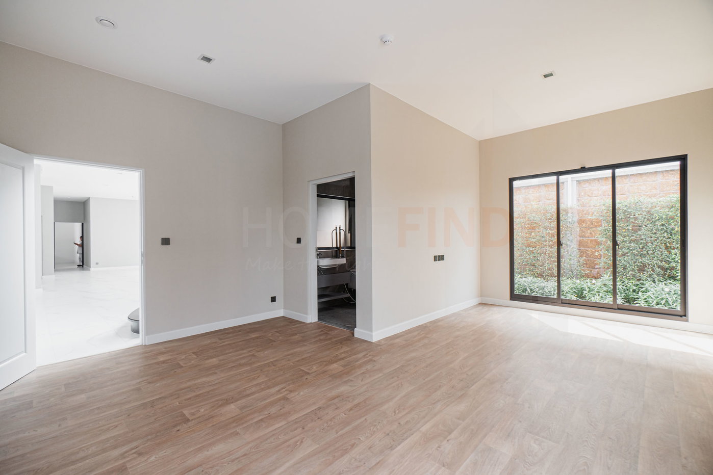 picture Grand Bangkok Boulevard Ratchaphruek - Pinklao 5 bedrooms, for sale - 9/20