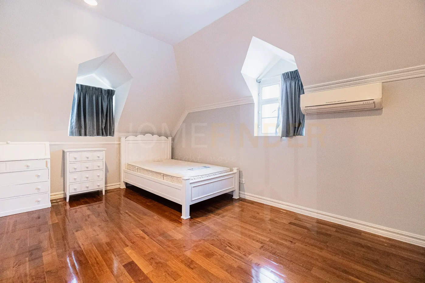picture Fantasia Villa 2 4 bedrooms, for rent - 14/16